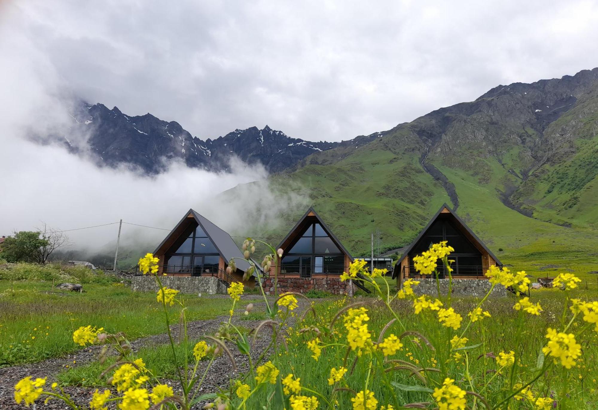 Kera Cottages Kazbegi Stepantsminda Exterior foto